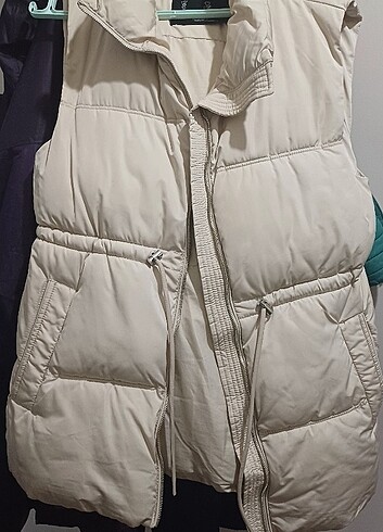 Stradivarius kolsuz şişme mont - Görsel 3