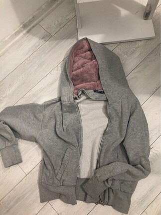 BERSHKA HIRKA