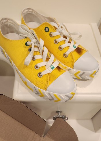Benetton Sarı Kadın Spor Ayakkabı, Dolgu Topuklu, Fırfırlı