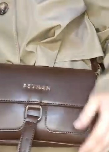 Kahverengi Deri Kemer Detaylı Kadın Çanta - Görsel 2