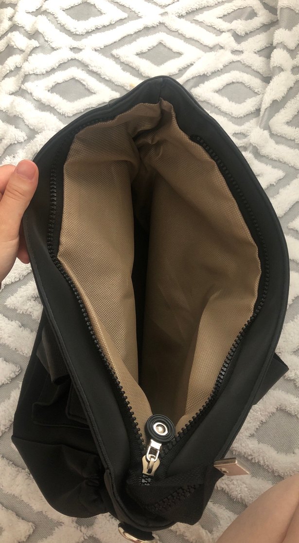 Tokalı Siyah Su Geçirmez Kadın Çantası - Görsel 3