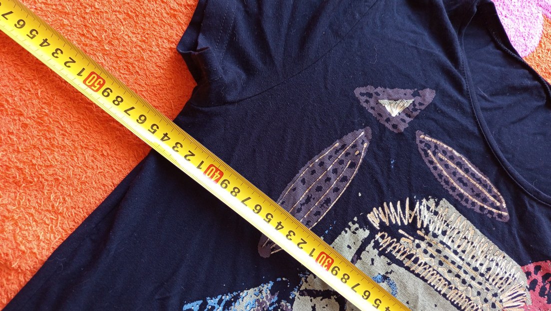 Siyah Baskılı Kadın Kısa Kollu Tişört - Görsel 5