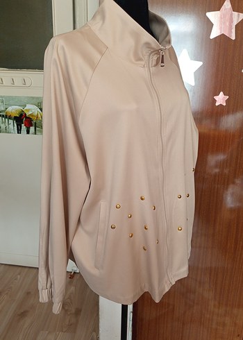 Bej Düğmeli Yüksek Yakalı Salaş Ceket - Görsel 2