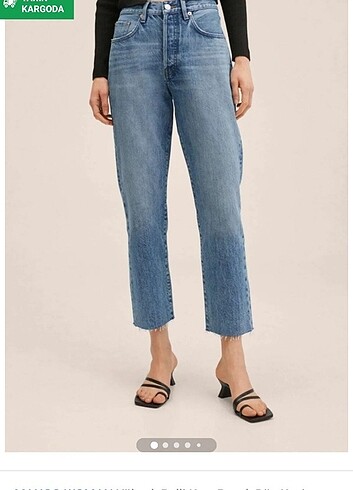 MANGO WOMAN Yüksek Belli Kısa Paçalı Düz Kesim Jean