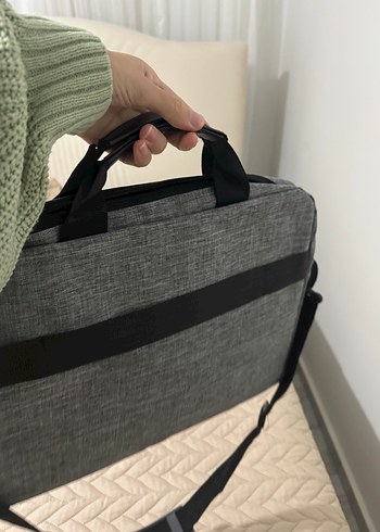 Gri Kadın Laptop Çantası Fermuarlı - Görsel 4