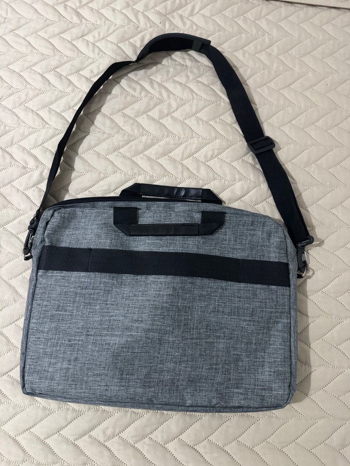 Gri Kadın Laptop Çantası Fermuarlı - Görsel 2