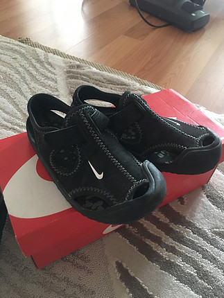 Nike Nike çocuk sandalet 27 numara 