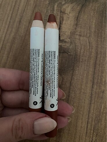 Golden Rose Golden rose lip crayon dudak kalemi / ruj
