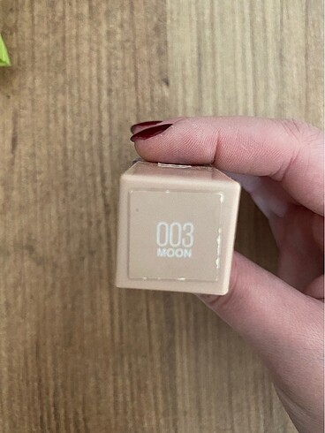 Beden Maybelline Lifter Gloss