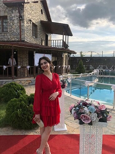 Zara Kırmızı elbise
