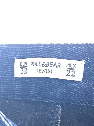 32 Beden çeşitli Renk Pull and Bear Kumaş Pantolon %70 İndirimli.