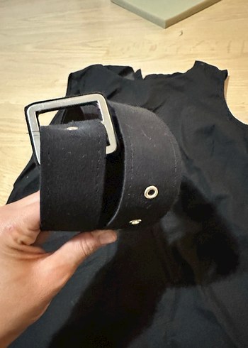 Düğmeli Siyah Kolsuz bluz - Görsel 2