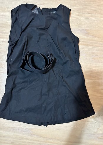 Düğmeli Siyah Kolsuz bluz - Görsel 3