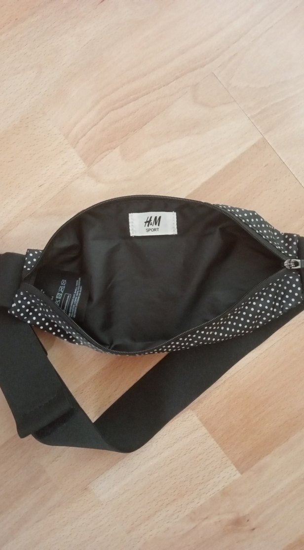 H&M Puantiye Desenli Siyah Bel Çantası - Görsel 3