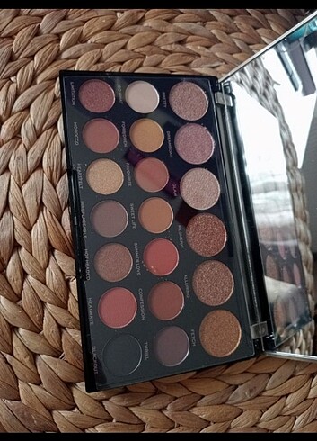 Revolution Far Paleti - Görsel 3