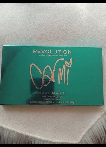 SON FİYATIDIR Revolution Carmi Limited Edition Far Paleti