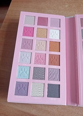 SON FİYATIDIR  I HEART REVOLUTİON DİSNEY STAY SASSY FAR PALETİ - Görsel 5