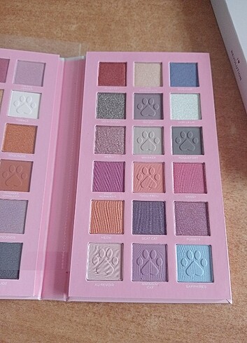 SON FİYATIDIR  I HEART REVOLUTİON DİSNEY STAY SASSY FAR PALETİ - Görsel 6