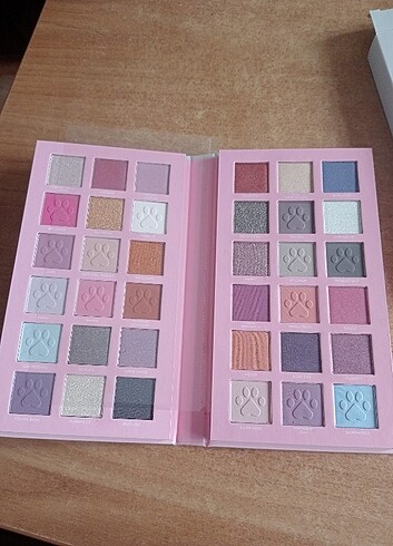 SON FİYATIDIR  I HEART REVOLUTİON DİSNEY STAY SASSY FAR PALETİ - Görsel 7