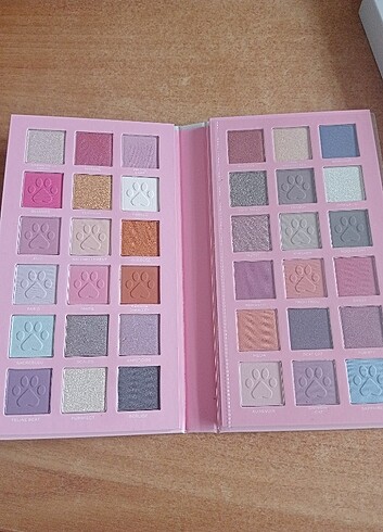 SON FİYATIDIR  I HEART REVOLUTİON DİSNEY STAY SASSY FAR PALETİ - Görsel 8