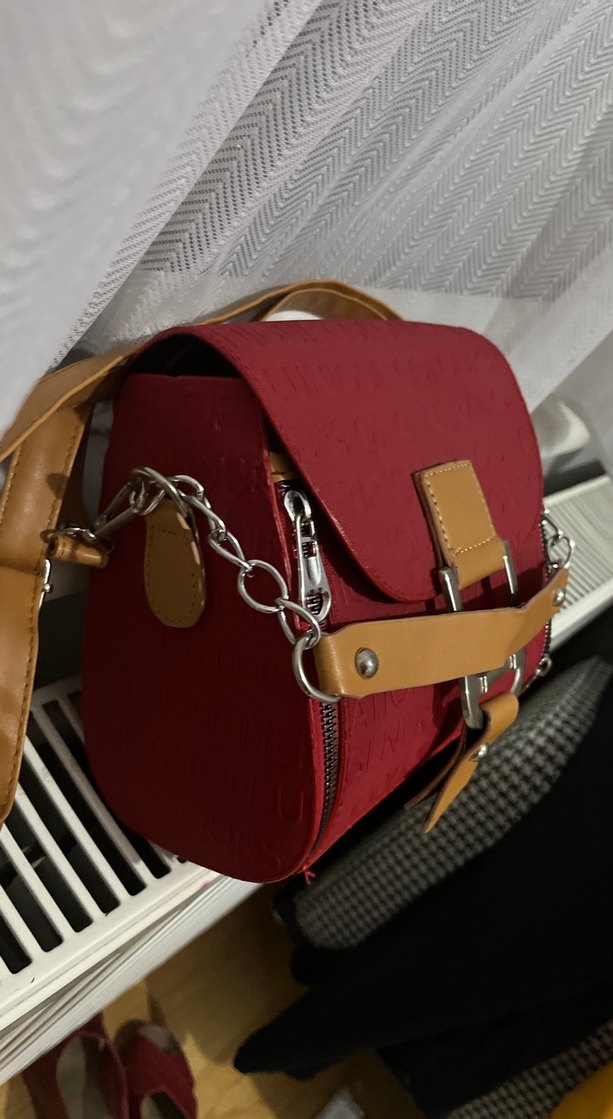 Kırmızı Deri Tokalı Kadın Çanta - Görsel 2