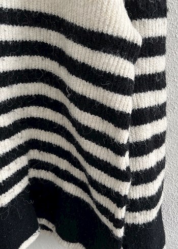 Çizgili Gri Beyaz Kadın Triko Kazak - Görsel 3