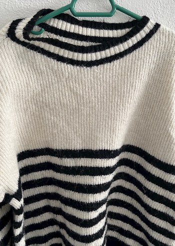 Çizgili Gri Beyaz Kadın Triko Kazak - Görsel 2