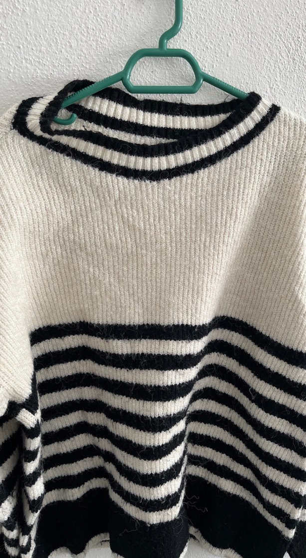 Çizgili Gri Beyaz Kadın Triko Kazak - Görsel 2