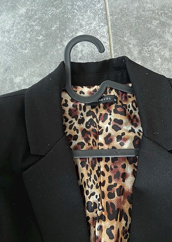 38 Beden Leopar Desenli Siyah Kadın Blazer Ceket