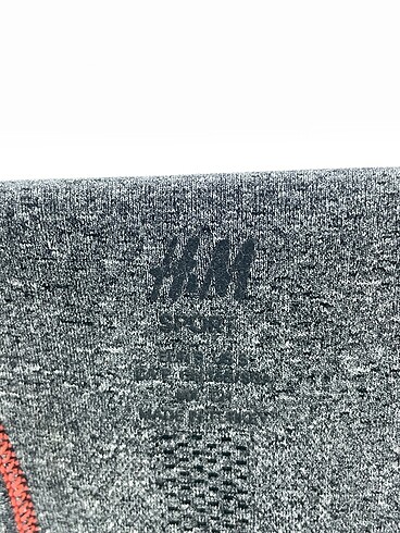 s Beden gri Renk H&M T-shirt %70 İndirimli.