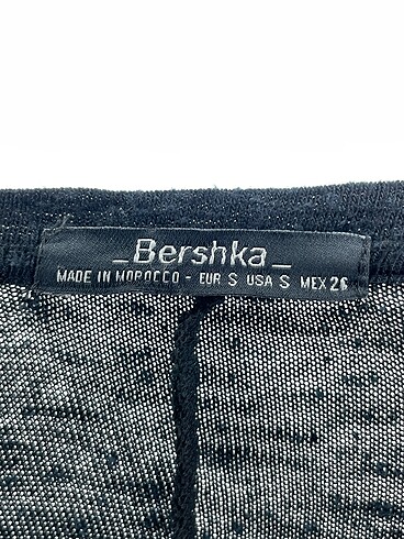 s Beden Bershka Bluz %70 İndirimli.