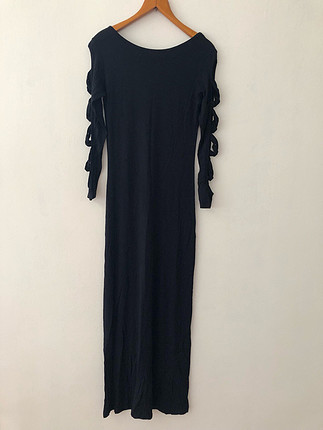 Siyah uzun kol detaylı elbise Rezerve