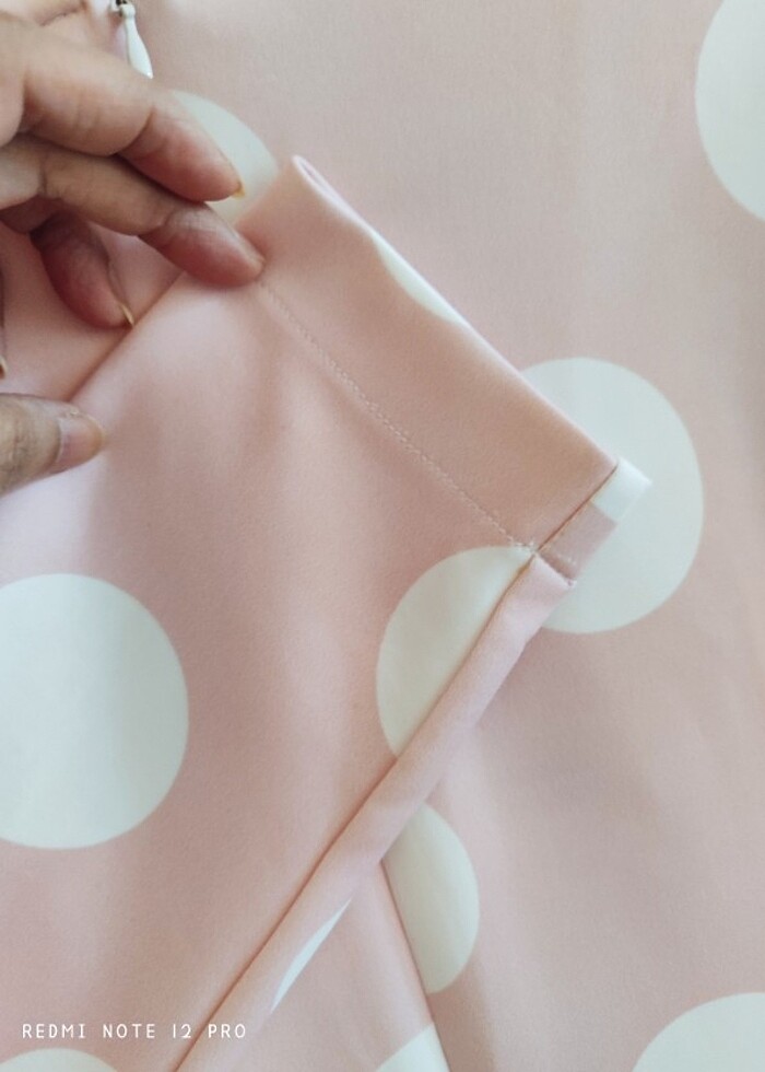 Pembe beyaz puanlı sıfır elbise - Görsel 2