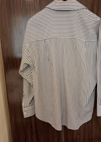 Kadın Gri Beyaz Çizgili Uzun Kollu Gömlek - Görsel 3