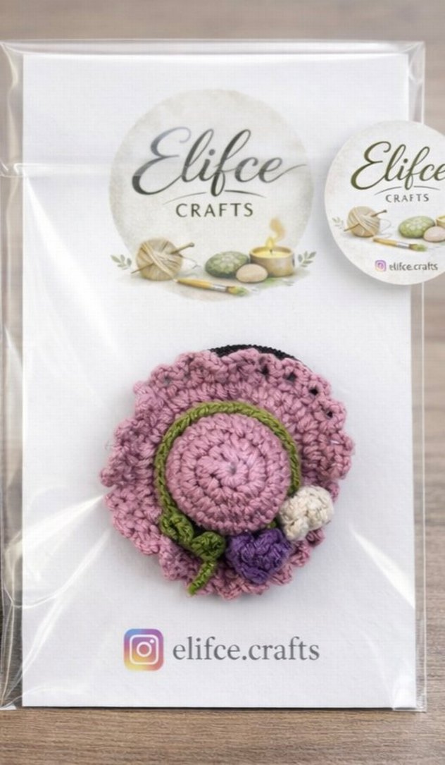 Mor Örgü Çiçekli Şapka Model Lastik Toka - Görsel 2