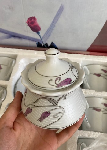 Beden Vintage Çiçek Desenli Beyaz Kahve Fincanı Seti