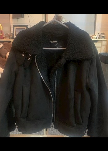 Pull and Bear Siyah Süet Kürklü Yüksek Yakalı Kadın Ceket