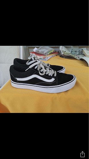 Vans Yenı ayakkabı bır iki kere gıyıldı