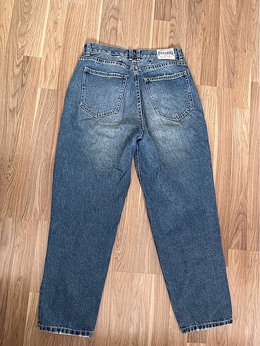 38 Beden mavi Renk pull and bear mom fit jean
