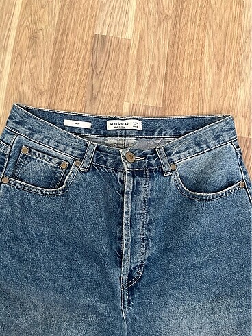 Pull and Bear pull and bear mom fit jean