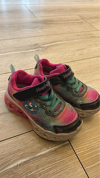 Skechers