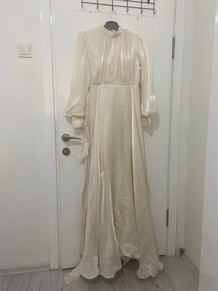 Bej Uzun Kollu Drapeli Nikah Elbisesi - Görsel 2