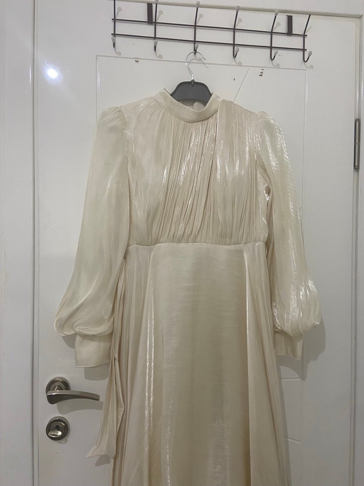 Bej Uzun Kollu Drapeli Nikah Elbisesi - Görsel 3