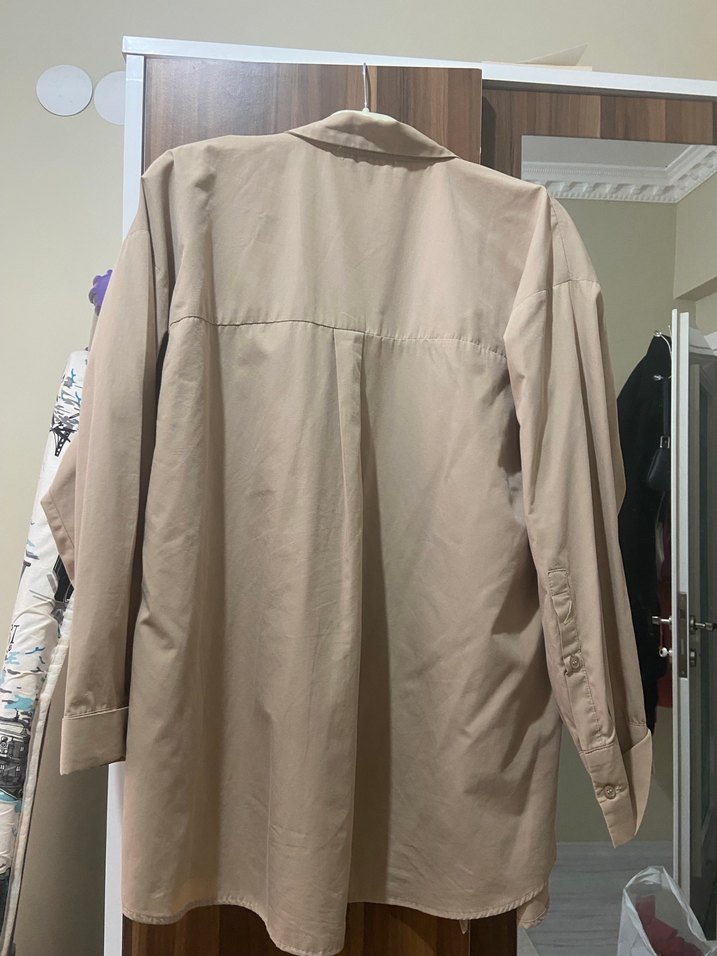 Bej Düğmeli Uzun Kollu Kadın Gömlek - Görsel 2