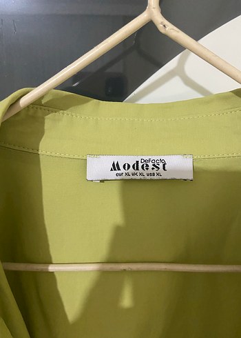 Kadın fıstık yeşili gömlek. - Görsel 2