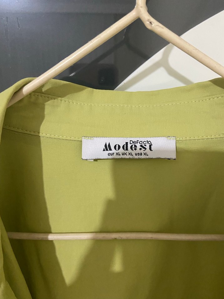 Kadın fıstık yeşili gömlek. - Görsel 2