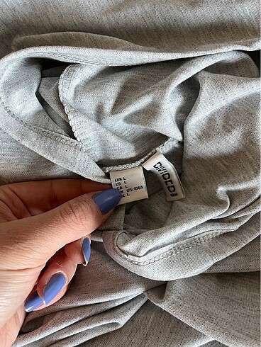 l Beden H&M sırtı açık oversize sweatshirt kapüşonlu