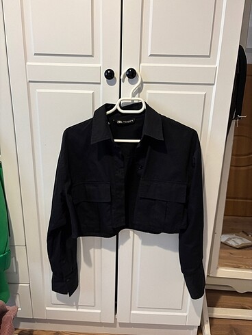 Zara crop siyah poplin gömlek