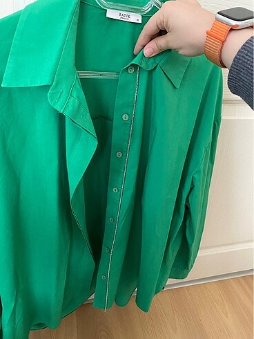 42 Beden yeşil Renk Taşlı şık gömlek