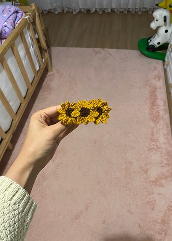 Ayçiçek Desenli Örgü Saç Tokası
